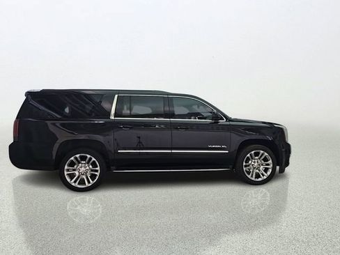 Used 2018 GMC Yukon XL SLT w/ Premium Edition RWD image 7