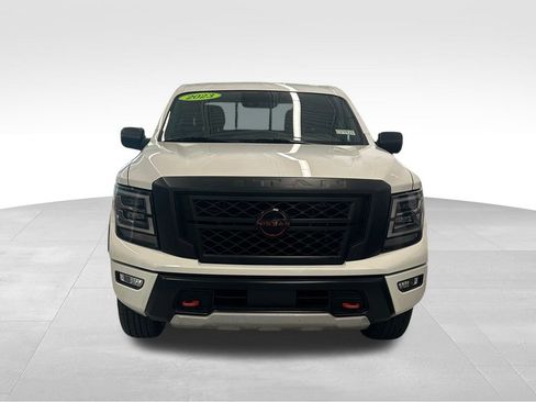 Used 2023 Nissan Titan PRO-4X image 8