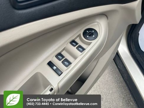 Used 2018 Ford Escape SE w/ SE Sync 3 Package AWD/4WD image 19