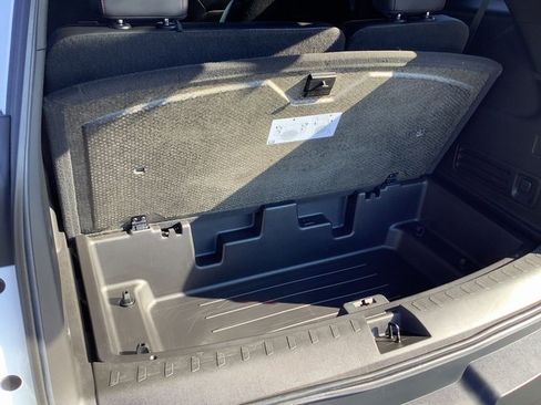 Used 2022 Chevrolet Traverse RS image 31