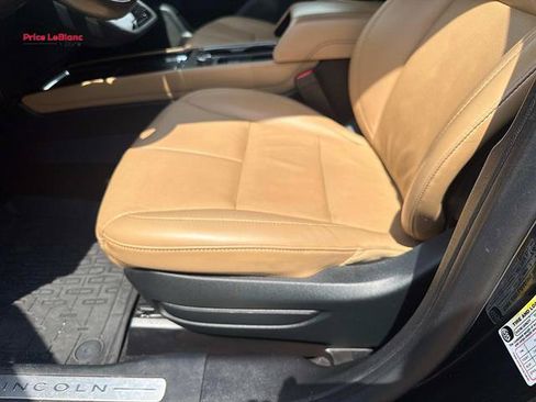 Used 2022 Lincoln Corsair Reserve w/ Luxury Package FWD image 17