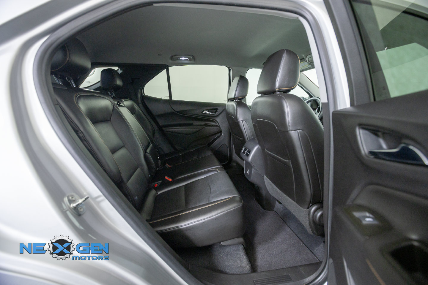 Used 2021 Chevrolet Equinox Premier AWD/4WD image 35