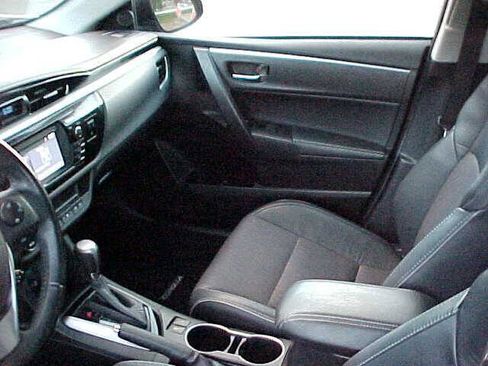 Used 2015 Toyota Corolla S image 23