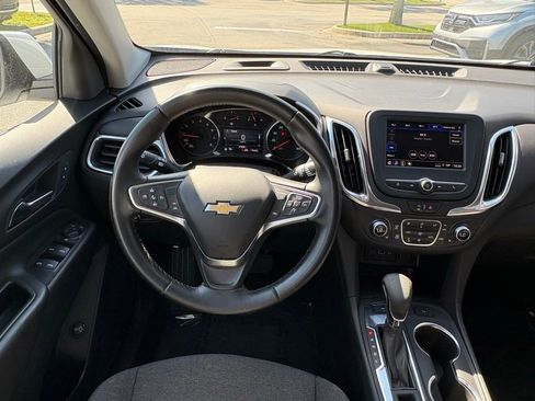 Used 2024 Chevrolet Equinox LT AWD/4WD image 16