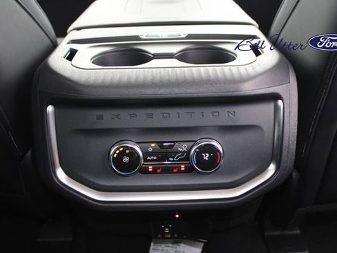 New 2026 Ford Expedition Max Platinum w/ Driver's Package image 11
