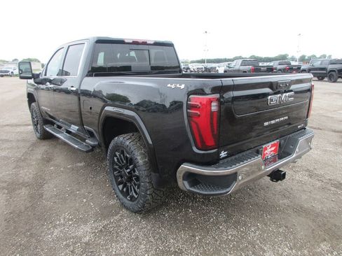 New 2026 GMC Sierra 2500 SLT w/ SLT Premium Package AWD/4WD image 10
