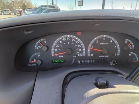 Used 2003 Ford F150 Lariat image 12