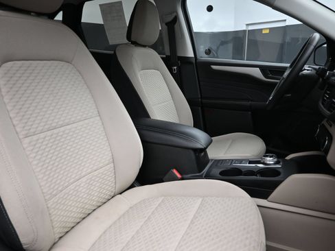 Used 2022 Ford Escape SE w/ Cold Weather Package AWD/4WD image 28