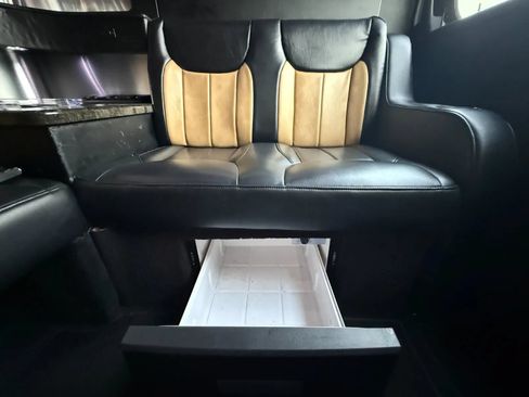 Used 2011 Mercedes-Benz Sprinter 2500 image 22