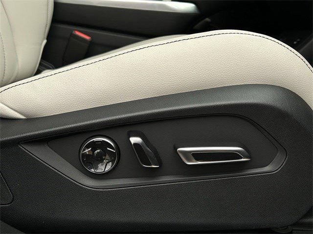 Used 2026 Acura RDX SH-AWD image 27