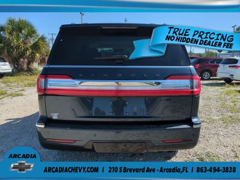 Used 2021 Lincoln Navigator Black Label w/ Cargo Convenience Package AWD/4WD image 5