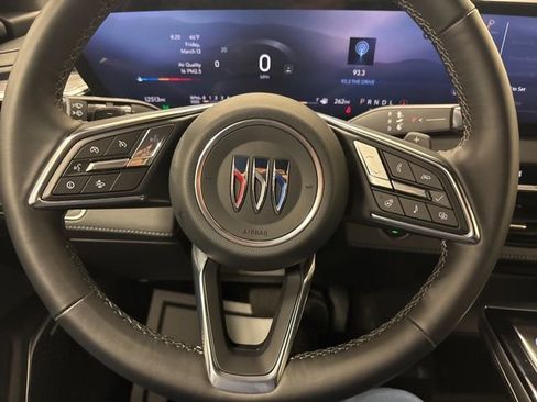Used 2025 Buick Enclave Preferred image 26