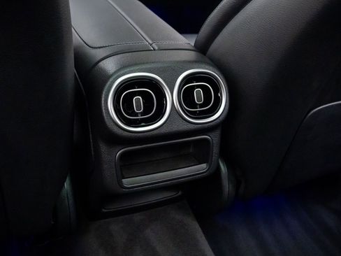 Used 2026 Mercedes-Benz GLC 300 4MATIC image 19