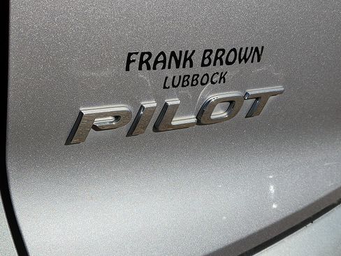 Used 2018 Honda Pilot EX image 8