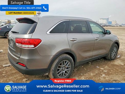 Used 2016 Kia Sorento LX image 4
