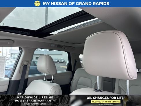 New 2026 Nissan Pathfinder SL image 18