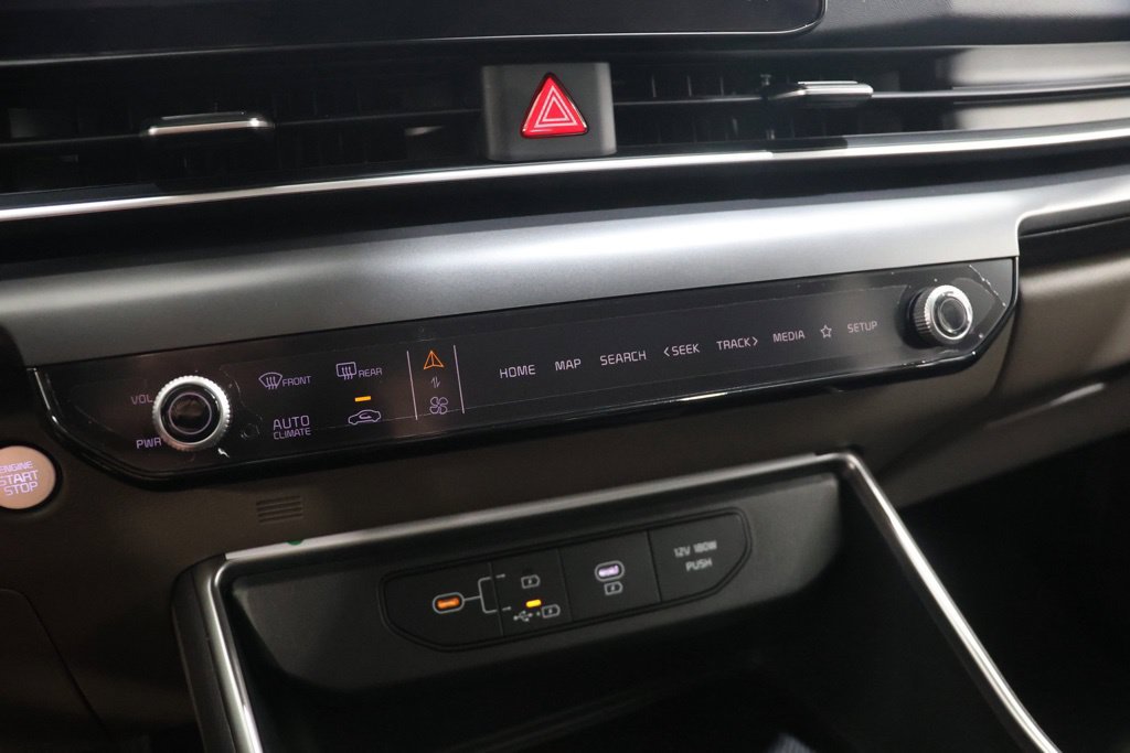 Used 2026 Kia Carnival FWD image 27