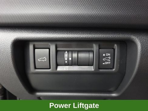 Used 2025 Subaru Forester Premium AWD/4WD image 22