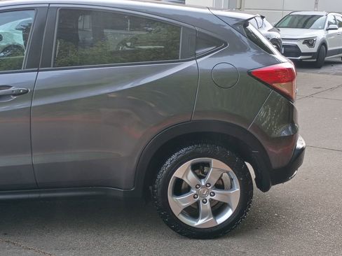 Used 2016 Honda HR-V EX image 6