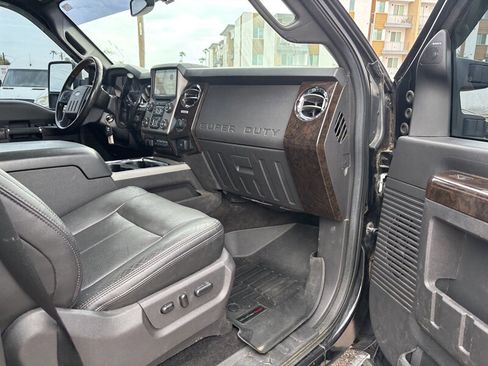 Used 2015 Ford F250 Platinum image 32