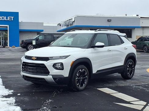 Certified 2023 Chevrolet TrailBlazer LT w/ Convenience Package image 1