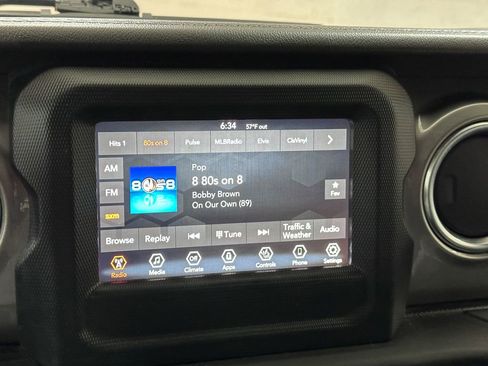 Certified 2021 Jeep Gladiator Overland w/ Cold Weather Group image 44