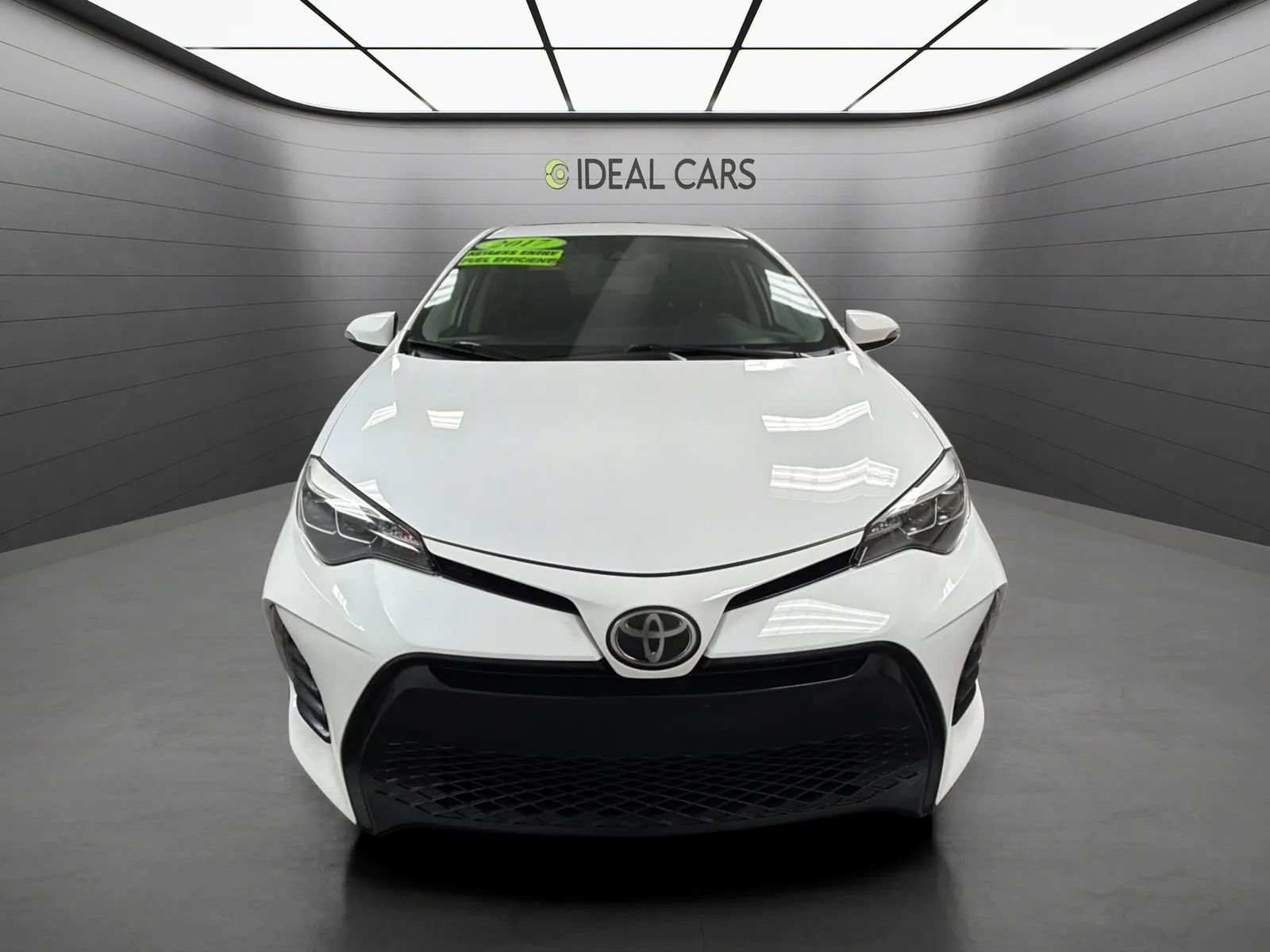 Used 2017 Toyota Corolla SE w/ SE Premium Package FWD image 3