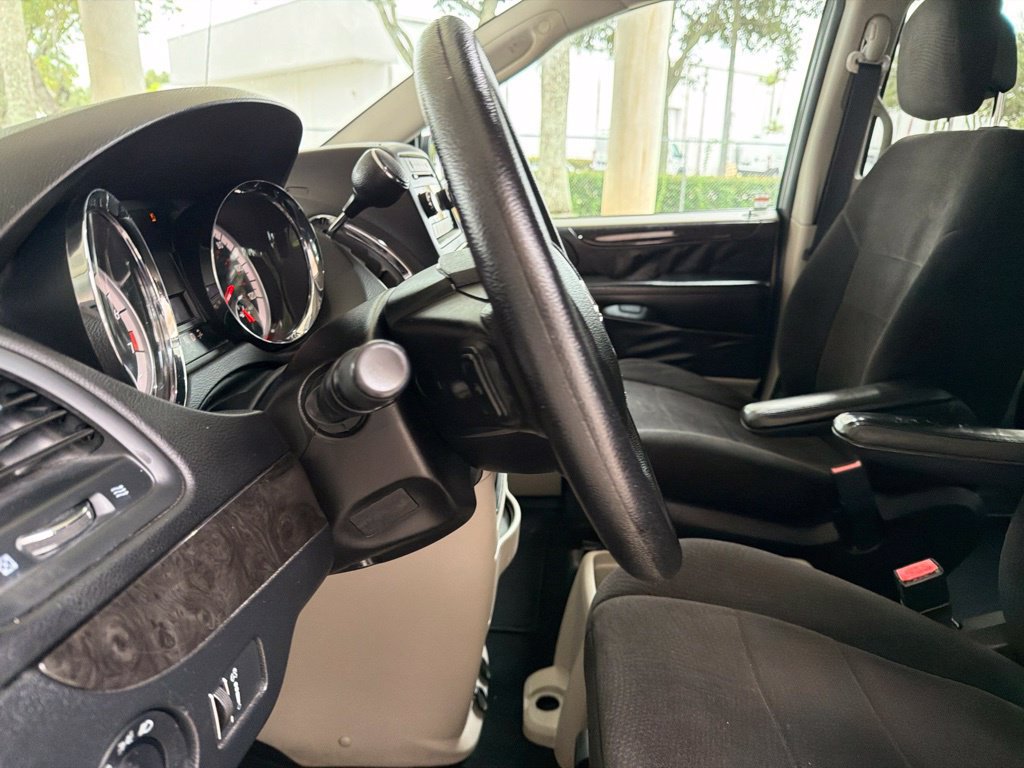 Used 2013 Dodge Grand Caravan SE FWD image 33