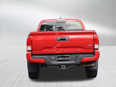 Used 2017 Toyota Tacoma TRD Sport w/ Tow Package AWD/4WD image 35