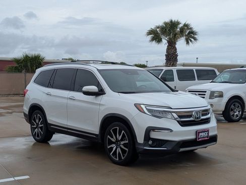 Used 2021 Honda Pilot Touring image 3