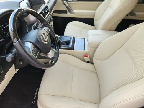 Used 2023 Lexus GX 460 Premium w/ Premium Package AWD/4WD image 13