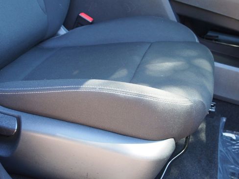 Used 2023 Nissan Rogue S FWD image 12