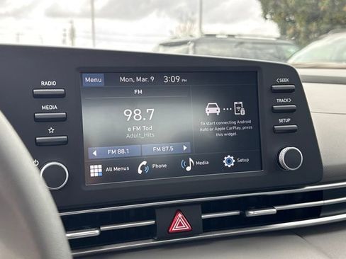 New 2026 Hyundai Elantra SE image 17