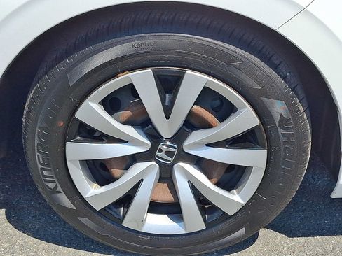 Used 2022 Honda Civic LX image 9