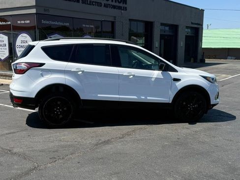Used 2018 Ford Escape SE w/ SE Sport Appearance Package AWD/4WD image 20