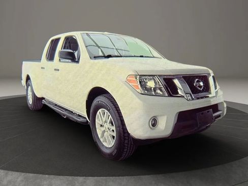 Used 2016 Nissan Frontier SV w/ SV Value Truck Package image 4
