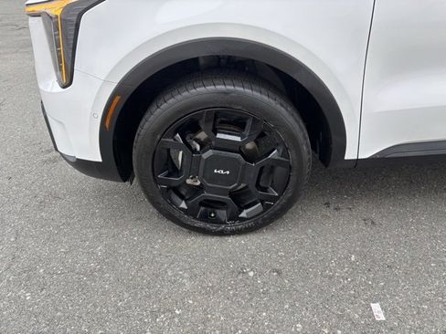 Used 2024 Kia Sorento SX image 5