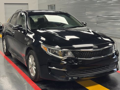 Used 2016 Kia Optima LX image 7