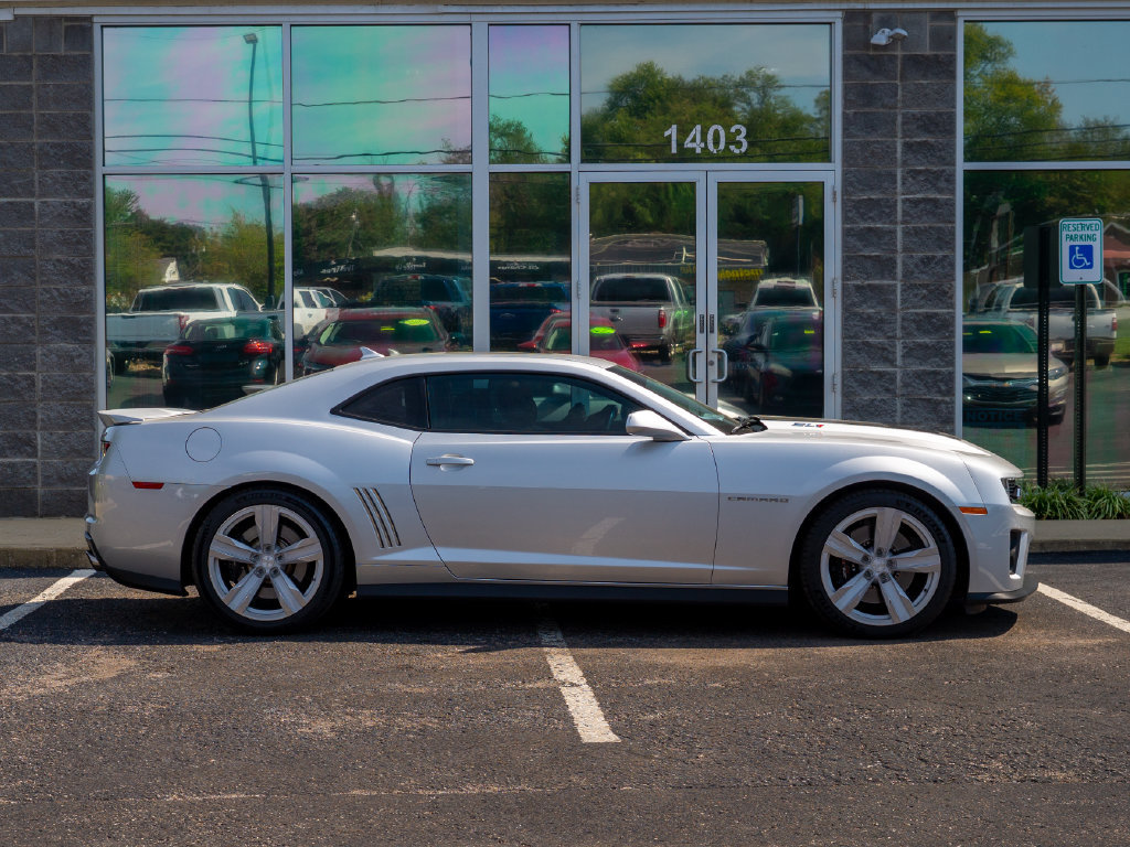 Used 2012 Chevrolet Camaro ZL1 RWD image 2