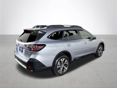 Used 2022 Subaru Outback Limited XT image 7