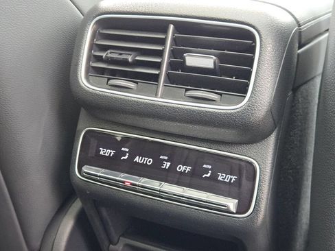 Used 2025 Mercedes-Benz GLS 450 4MATIC image 11