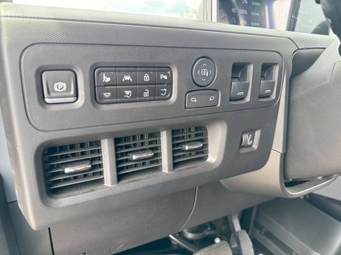 Used 2024 Chevrolet Brightdrop 600 w/ Battery Pack, Max Range AWD/4WD image 21