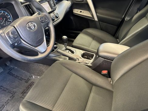 Certified 2017 Toyota RAV4 LE w/ Carpet Mat Package FWD image 12
