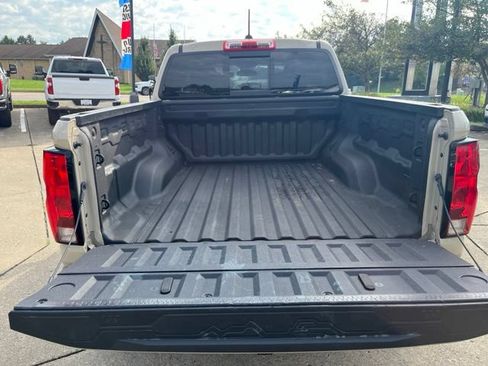Certified 2024 Chevrolet Colorado Trail Boss w/ Technology Package AWD/4WD image 5