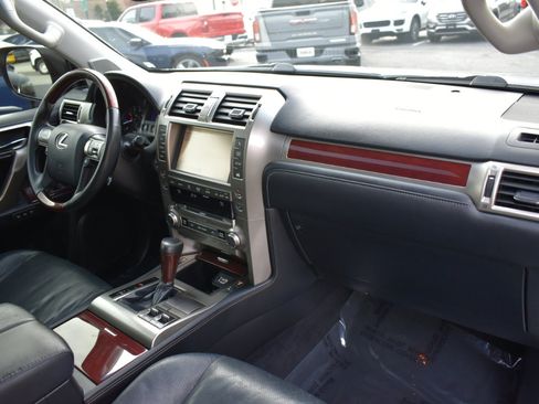 Used 2015 Lexus GX 460 image 13