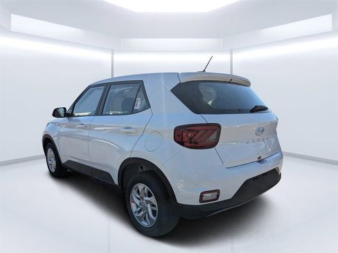 New 2026 Hyundai Venue SE image 5