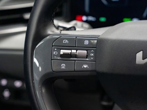 Used 2024 Kia EV9 Wind image 16