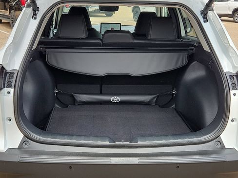 Used 2026 Toyota Corolla Cross XLE w/ Convenience Package FWD image 10