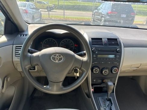 Used 2009 Toyota Corolla w/ All Weather Guard Pkg FWD image 13