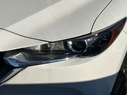 Used 2019 MAZDA CX-5 Touring image 11